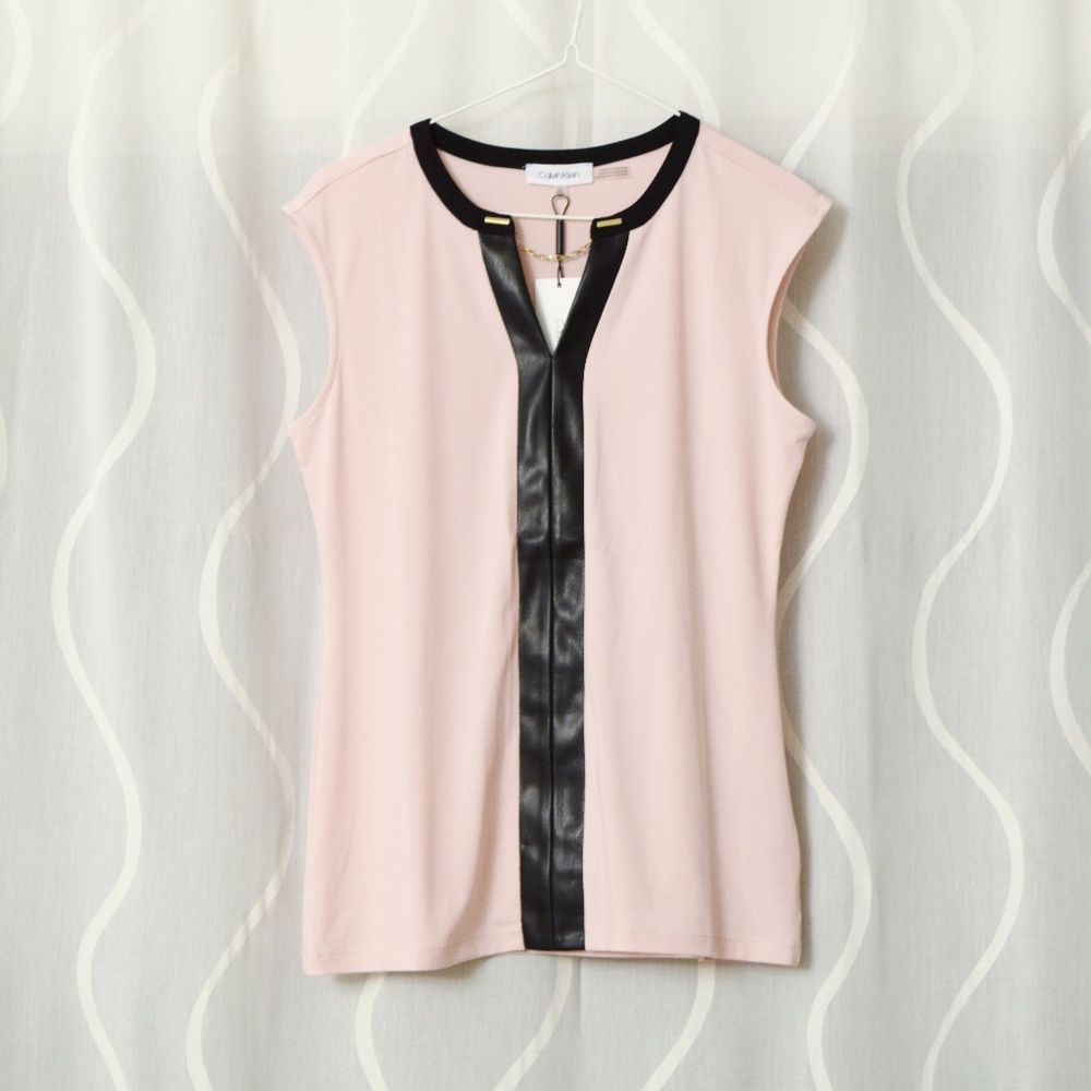 NWT CALVIN KLEIN Faux Leather Chain Clasp Collar Short Sleeve Top | Size XS